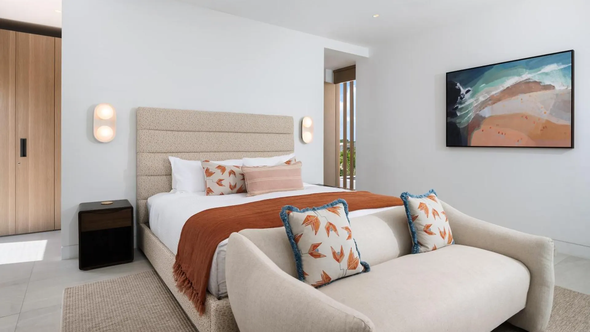 South Bank Hotell Long Bay 5*,