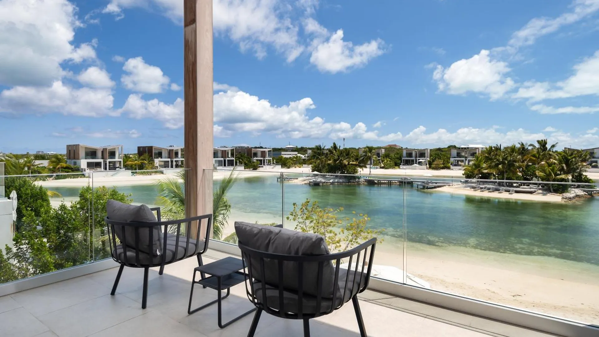 Resort South Bank Hotel Long Bay