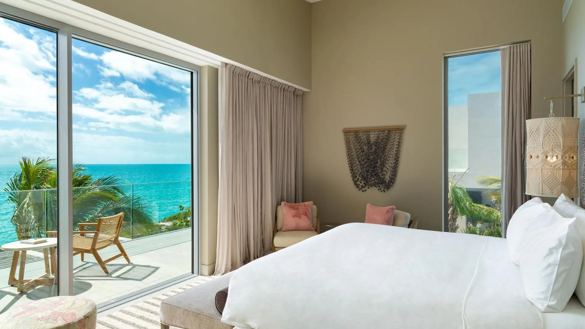 Отель South Bank Long Bay 5*,  Теркс и Кайкос